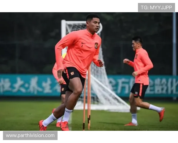 凯发足球官网提供丰富的足球赛事直播和精彩回放满足足球迷的观看需求 凯发足球官网提供丰富的足球赛事直播和精彩回放满足足球迷的观看需求